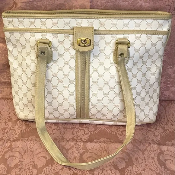 VR Classic Purse